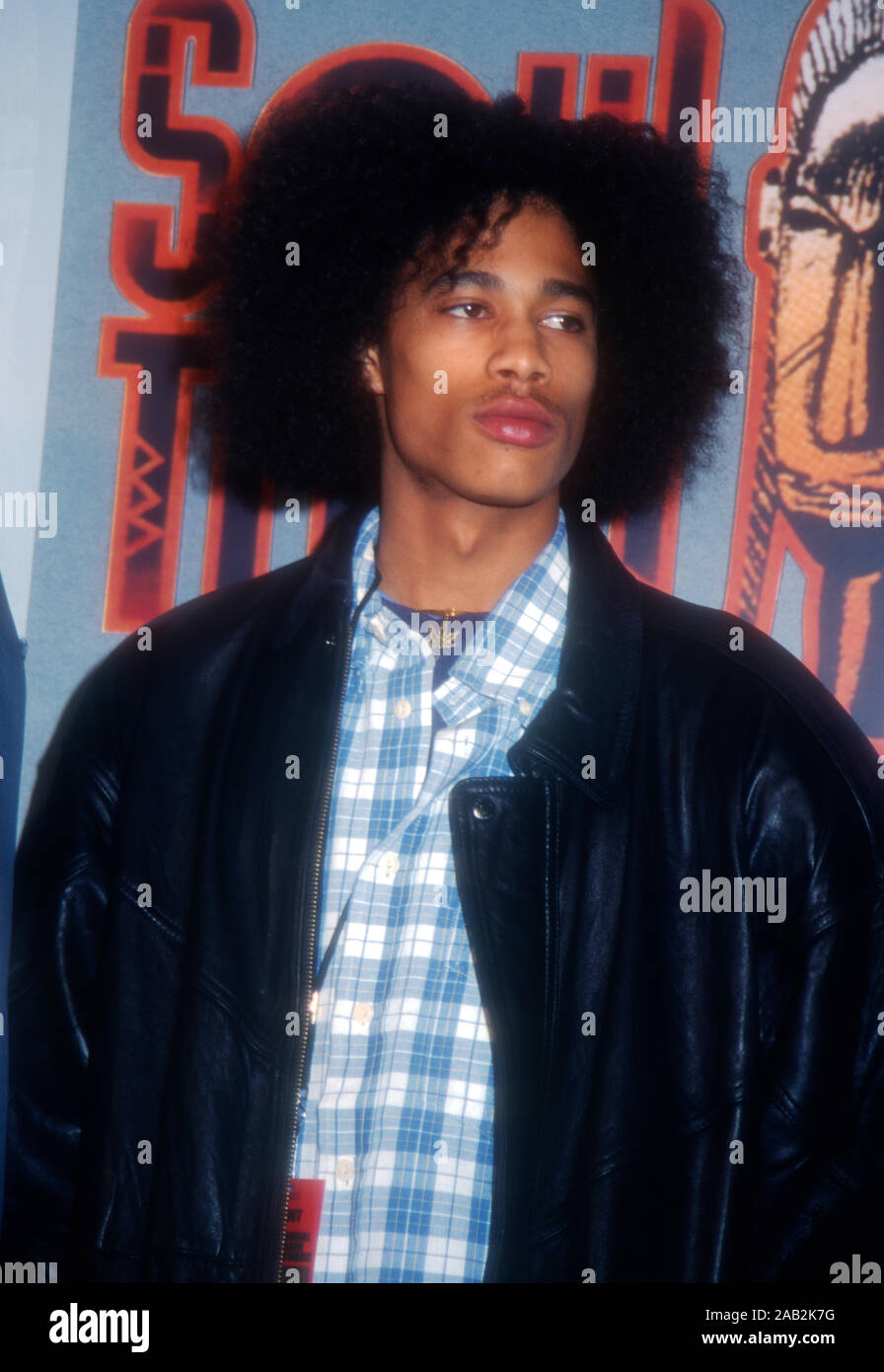 Los Angeles, California, Stati Uniti d'America 13 marzo 1995 Rapper Layzie osso (Steven Howse) di Bone Thugs-n-armonia assiste il nono annuale di Soul Train Music Awards il 13 marzo 1995 presso lo Shrine Auditorium di Los Angeles, California, USA. Foto di Barry re/Alamy Stock Photo Foto Stock