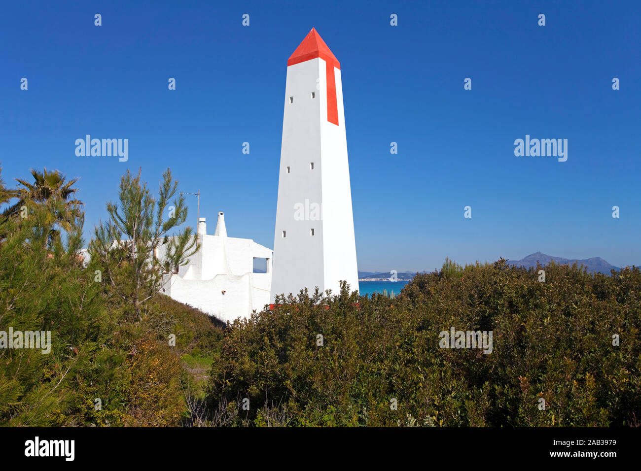 Torres d'enfilaciò, torre di navigazione la spiaggia di Can Picafort, baia di Alcudia, Maiorca, isole Baleari, Spagna Foto Stock