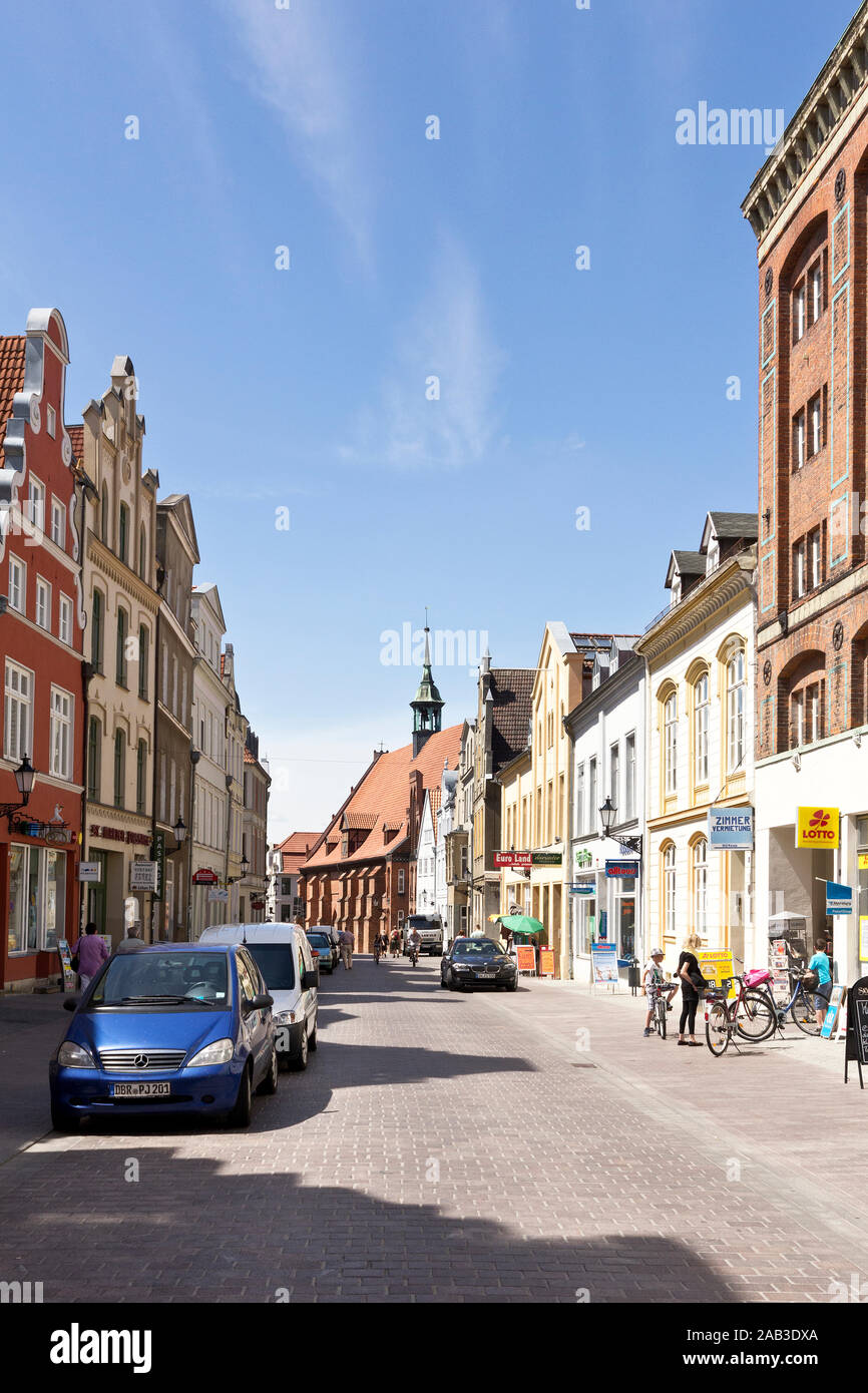 Wohn- und Geschäftshäuser in der Altstadt von Wismar |degli edifici residenziali e commerciali nel centro storico di Wismar| Foto Stock