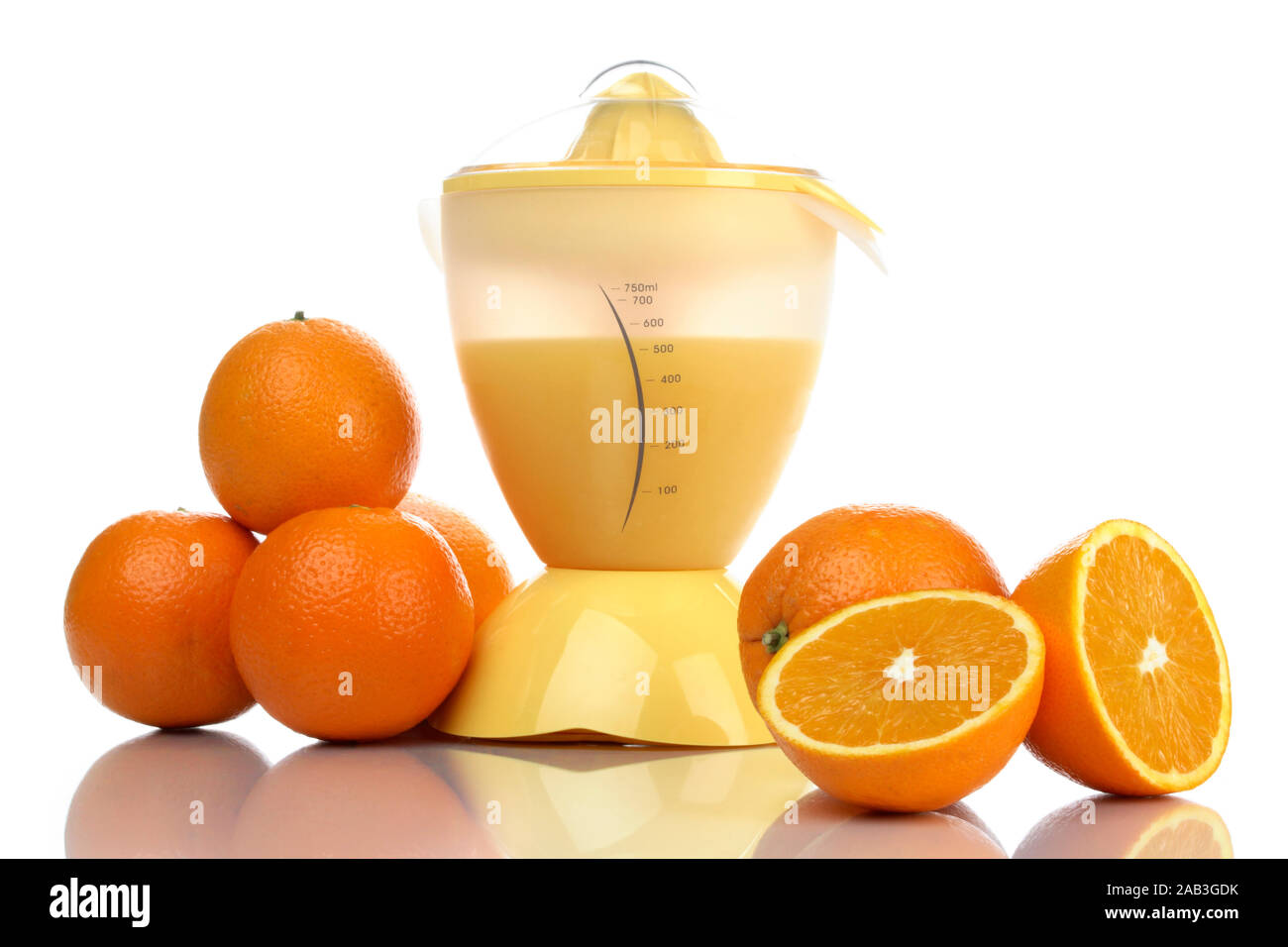 Frischer Orangensaft Foto Stock