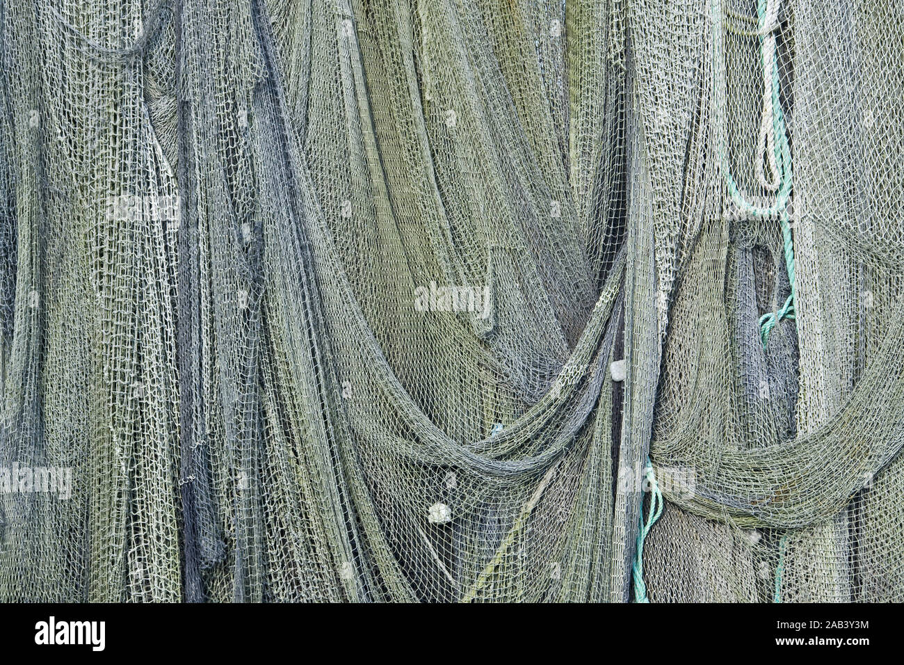 Fischernetze im Fischereihafen |reti da pesca nel porto di pescatori| Foto Stock