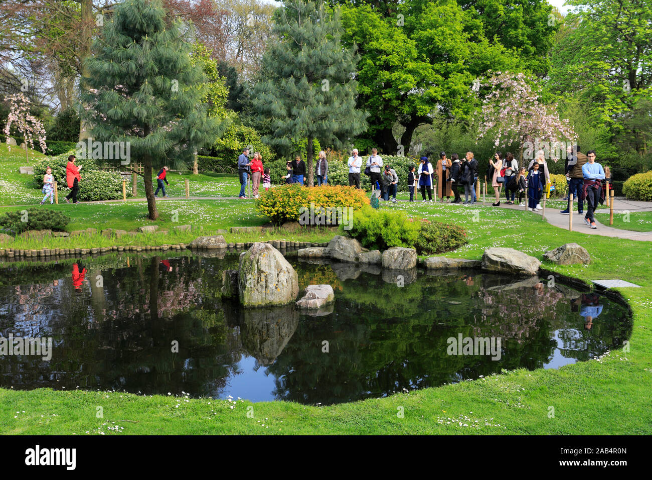 Il giapponese di Kyoto Garden, Holland Park, Royal Borough di Kensington e Chelsea, Londra, Inghilterra Foto Stock