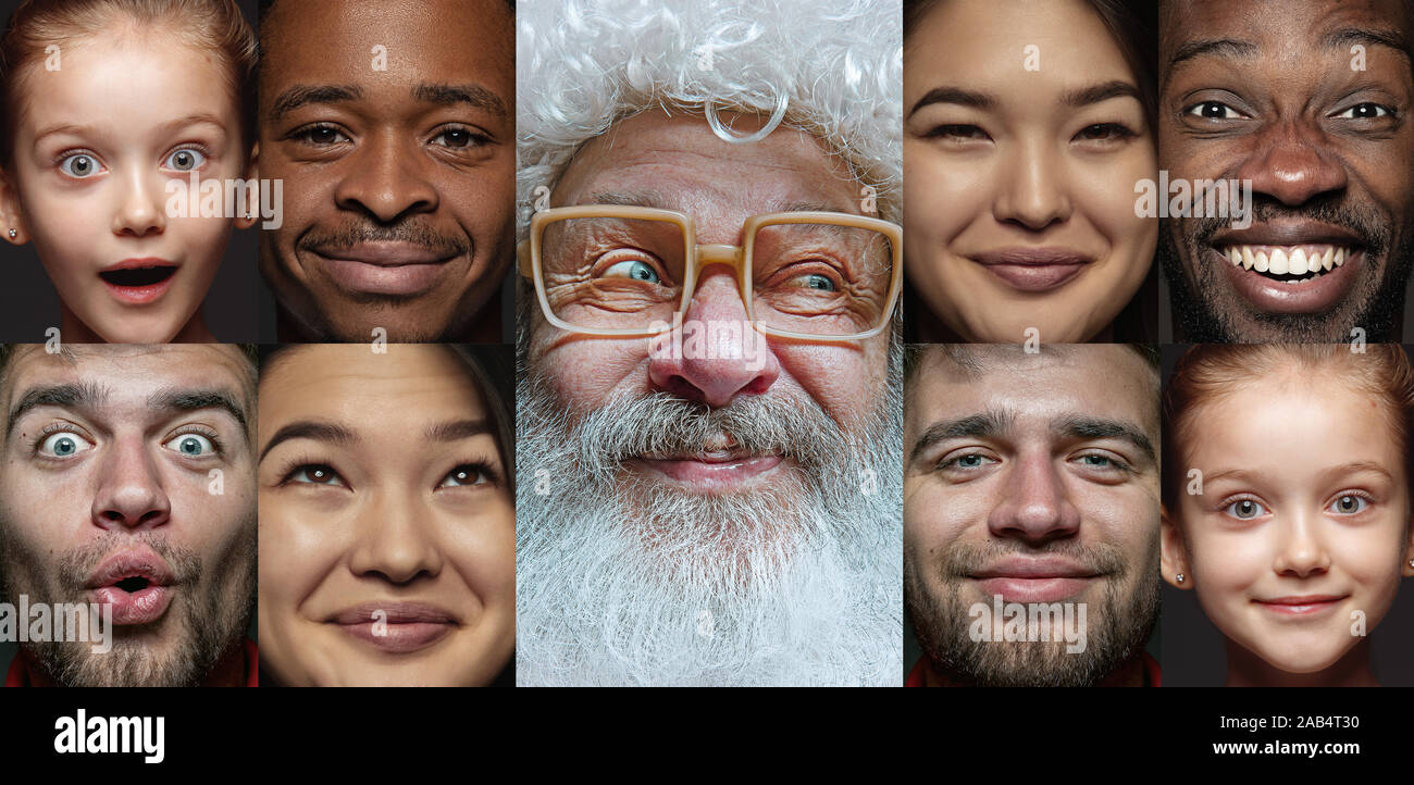 Emotional Babbo Natale e il suo entourage saluto con il nuovo anno 2020 e Natale. Uomo in costume tradizionale, multietnica popolo sorridente con l'espressione del viso. Concetto di vacanza invernale, dell'umore. Foto Stock