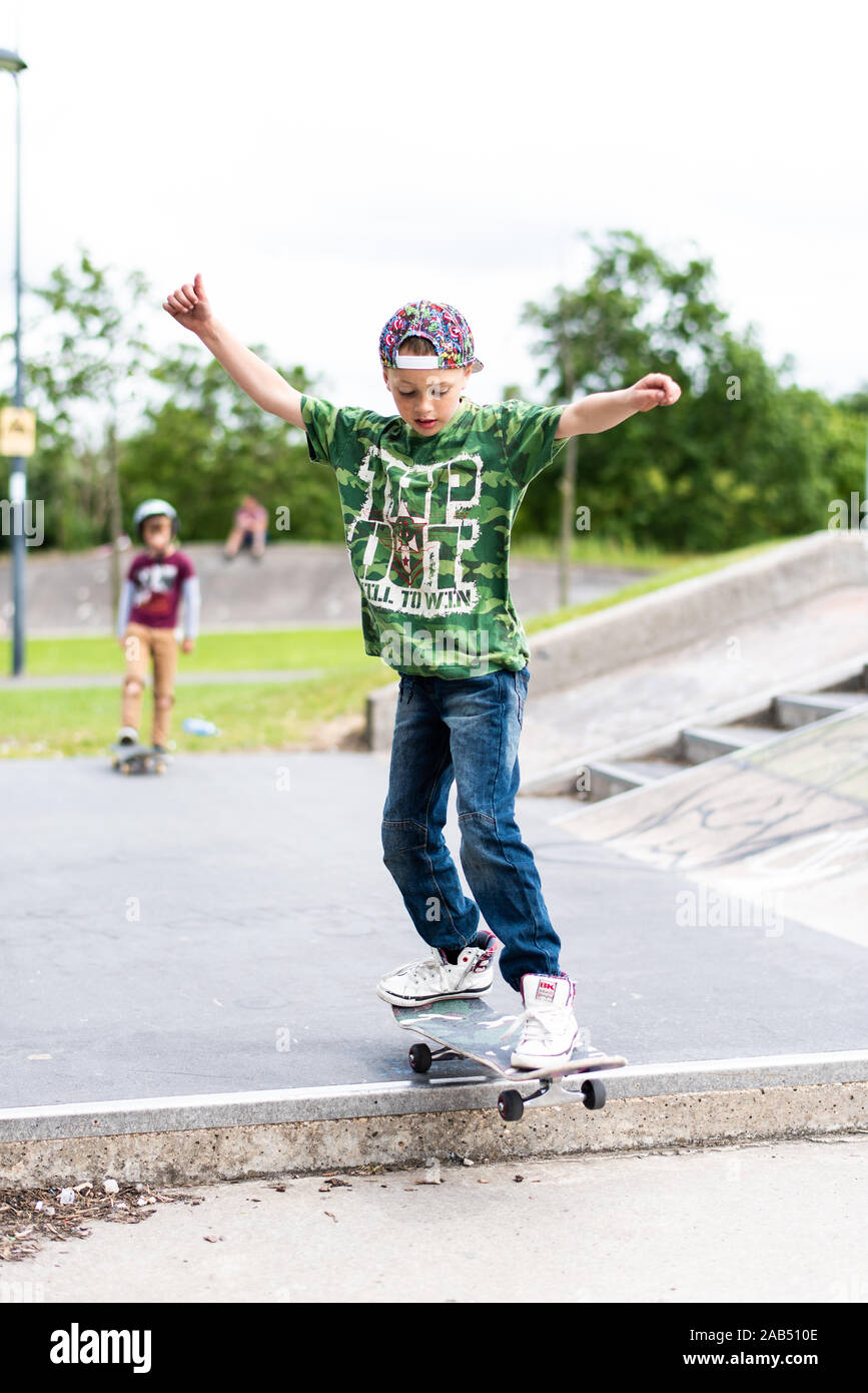 Istruttore Di Skateboard Immagini e Fotos Stock - Alamy