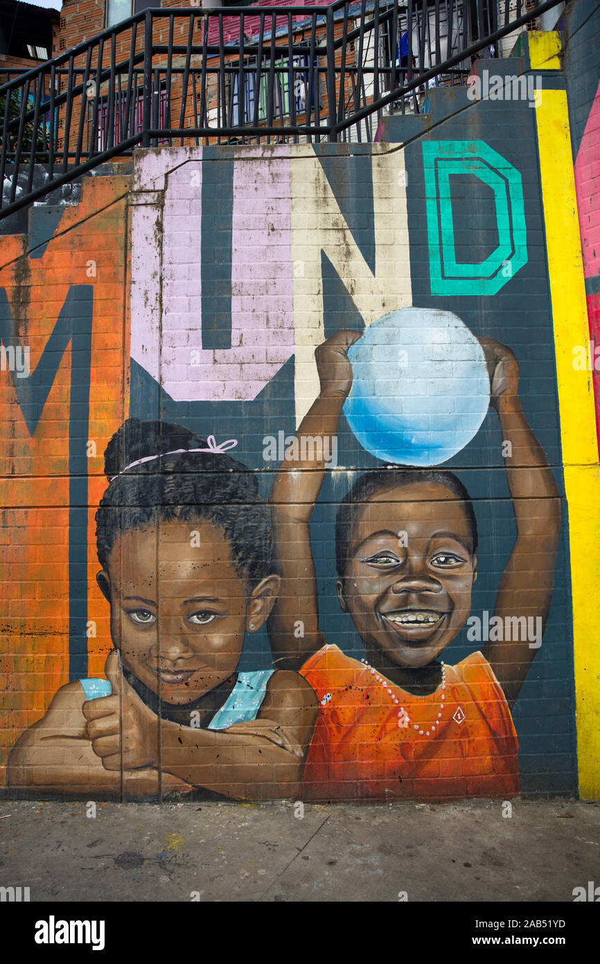 Arte di strada della Comuna 13 a Medellin, Colombia Foto Stock