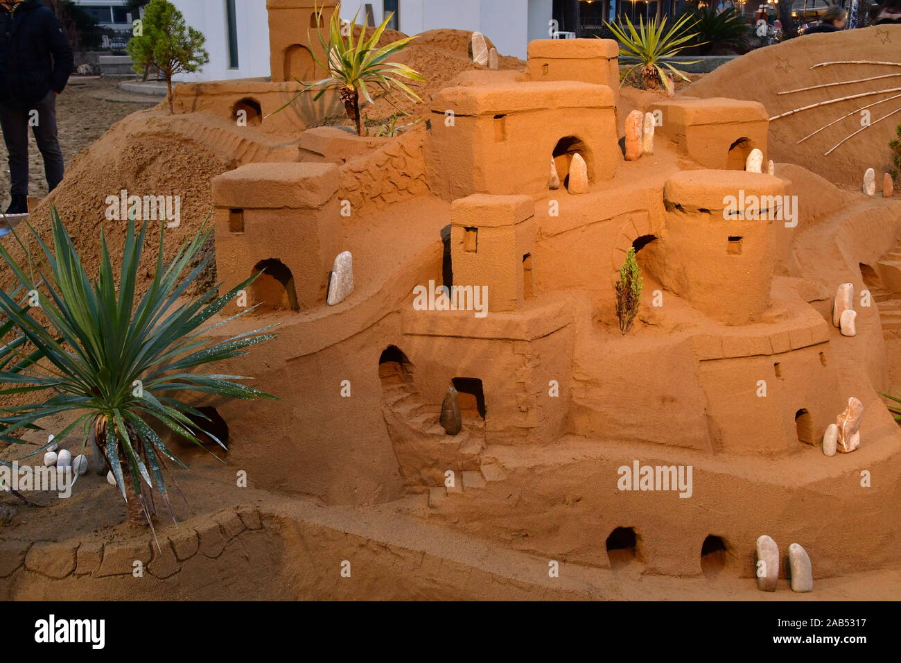 Inglese il presepe costruito con la sabbia sulla spiaggia Foto Stock