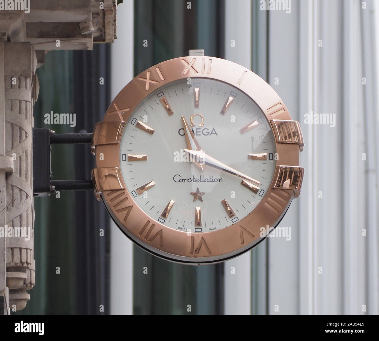 LONDON, Regno Unito - CIRCA NEL SETTEMBRE 2019: Omega segno Foto Stock