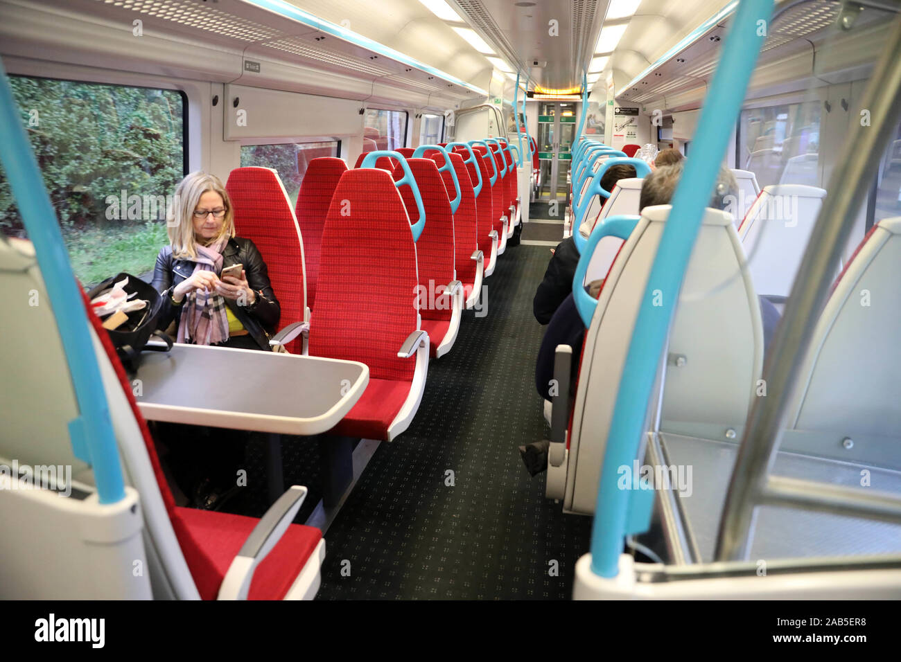 Il treno Gatwick express Foto Stock