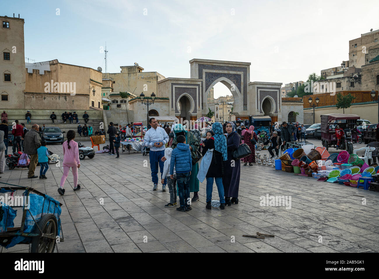 Fez, in Marocco. Il 9 novembre 2019. Una vista panoramica del Bab Rcif square Foto Stock