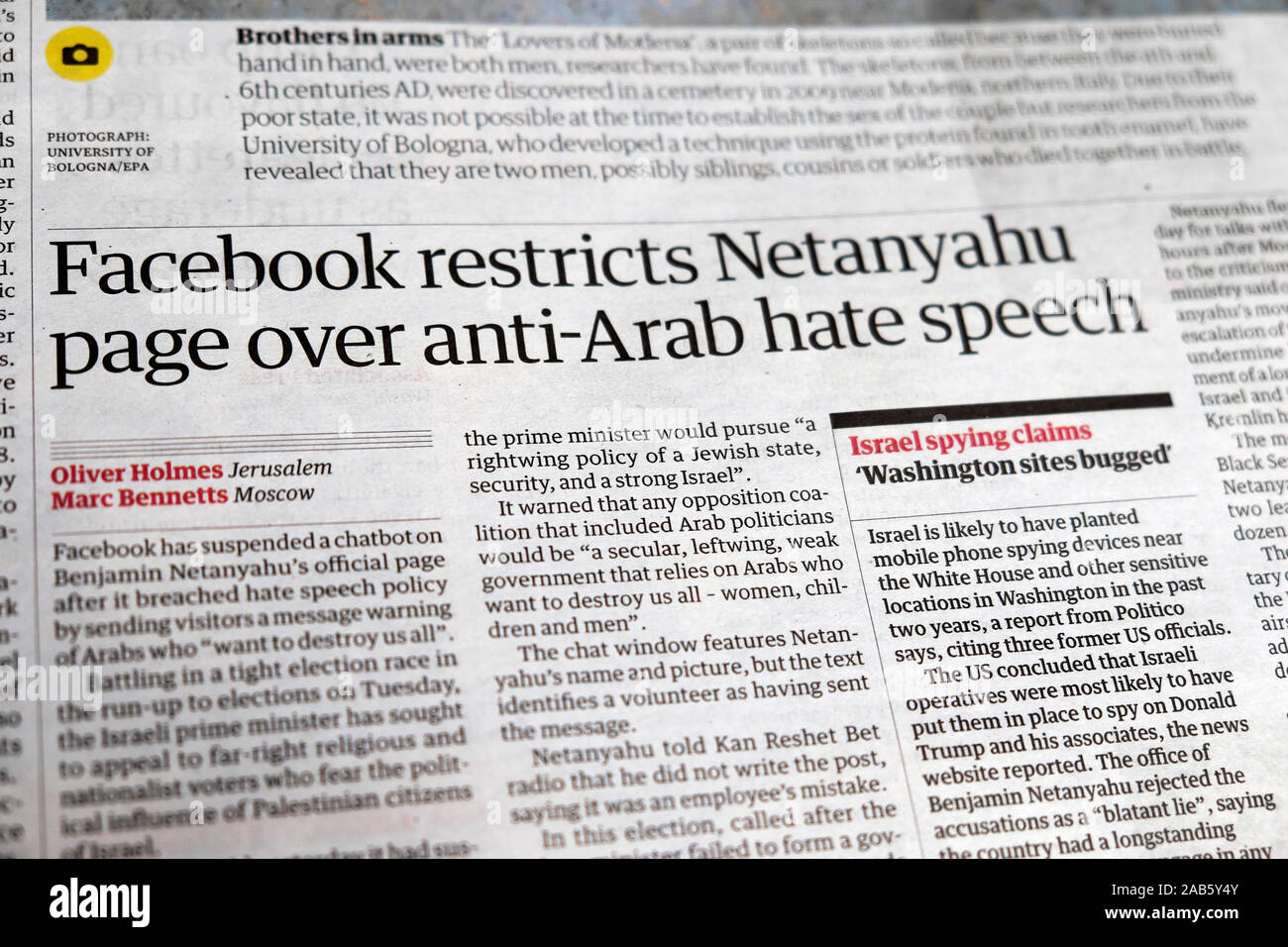 "Facebook limita Netanyahu pagina su anti-Arab odio' quotidiano Guardian headline nelle pagine interne Londra Inghilterra Regno Unito 13 Settembre 2019 Foto Stock