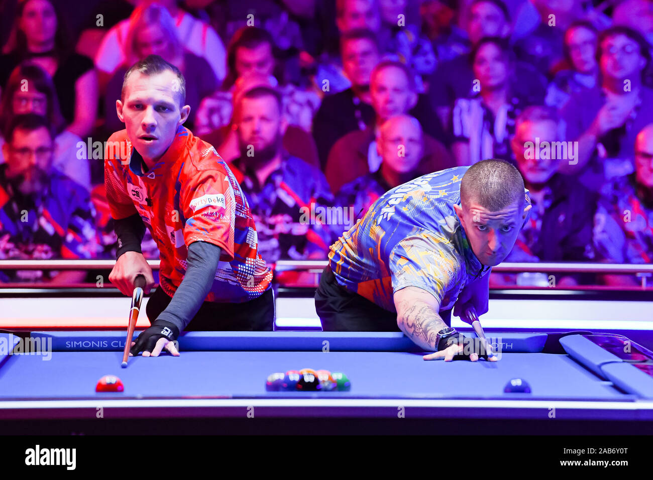 LAS VEGAS, STATI UNITI D'AMERICA. 25 Nov, 2019. Jayson mostrano (a destra) e Justin Bergman (sinistra) durante il giorno 1 Sessione di MOSCONI CUP XXVI al Mandalay Bay di lunedì, 25 novembre 2019 a LAS VEGAS, STATI UNITI D'AMERICA. Credito: Taka G Wu/Alamy Live News Foto Stock