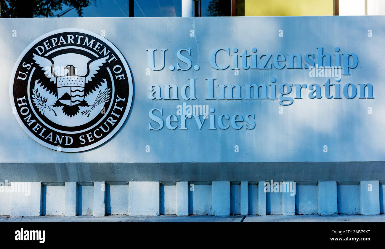 Stati Uniti Cittadinanza e Servizi di Immigrazione USCIS Agenzia di Stati Uniti Dipartimento di sicurezza DHS segno vicino al field office - Santa Clara, California Foto Stock