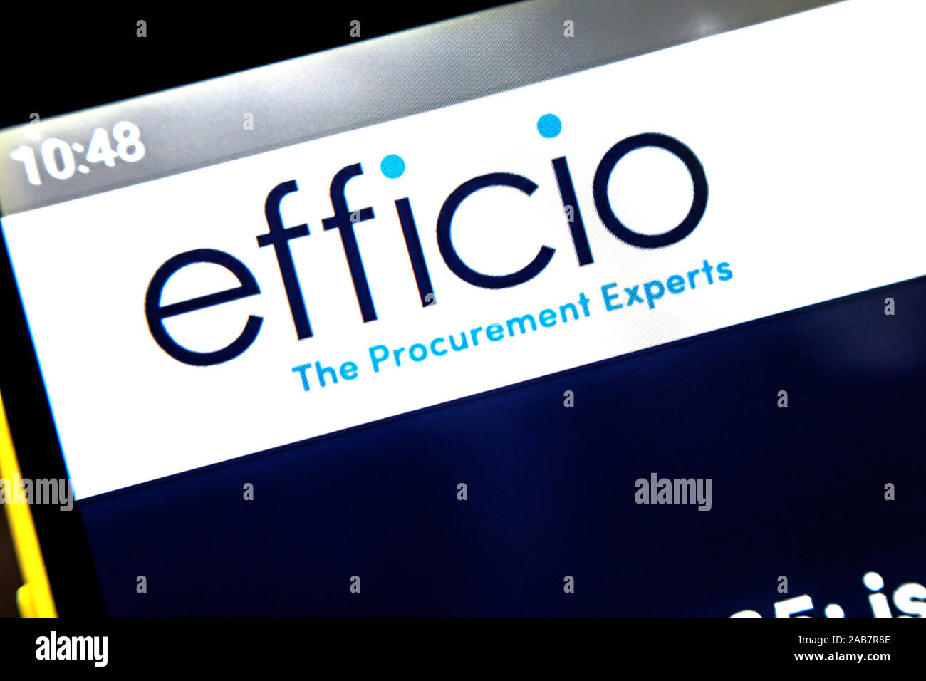 Berdyansk, Ucraina - Aprile 6, 2019: Editoriale illustrativa di Efficio website homepage. Logo Efficio visibile sullo schermo del telefono. Foto Stock