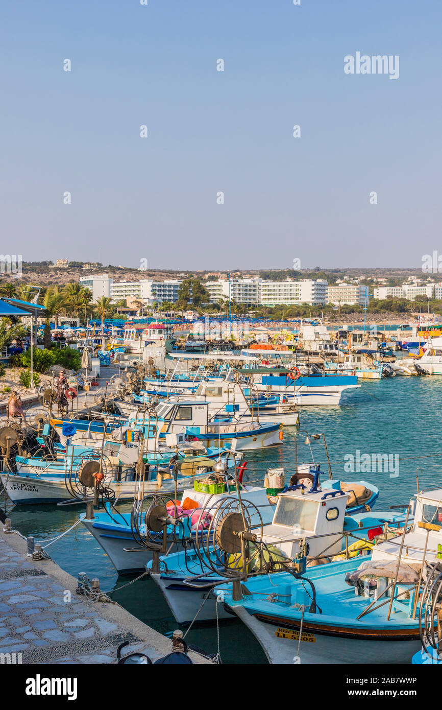 Ayia Napa Harbour, il Limanaki in Agia Napa, Cipro, Mediterraneo, Europa Foto Stock