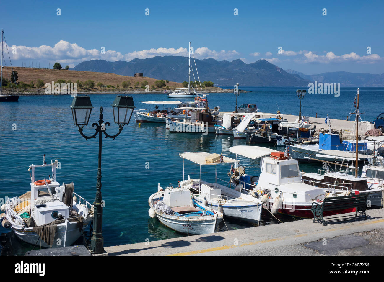 Porto, Perdika Aegina, Isole Saroniche, isole greche, Grecia, Europa Foto Stock