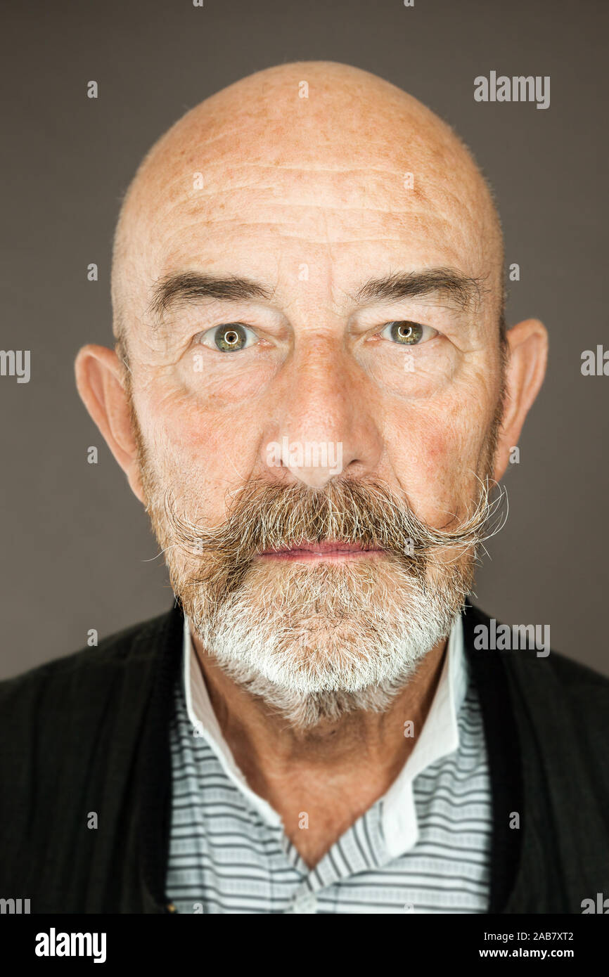 Ein Mann im fortgeschrittenen Alter Foto Stock