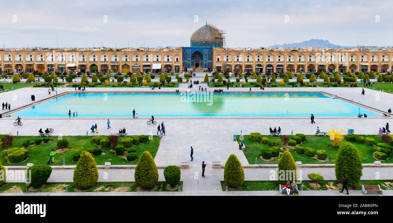 Sheikh Loftallah moschea, Maydam-e piazza Iman, Sito Patrimonio Mondiale dell'UNESCO, Esfahan, Iran, Medio Oriente Foto Stock