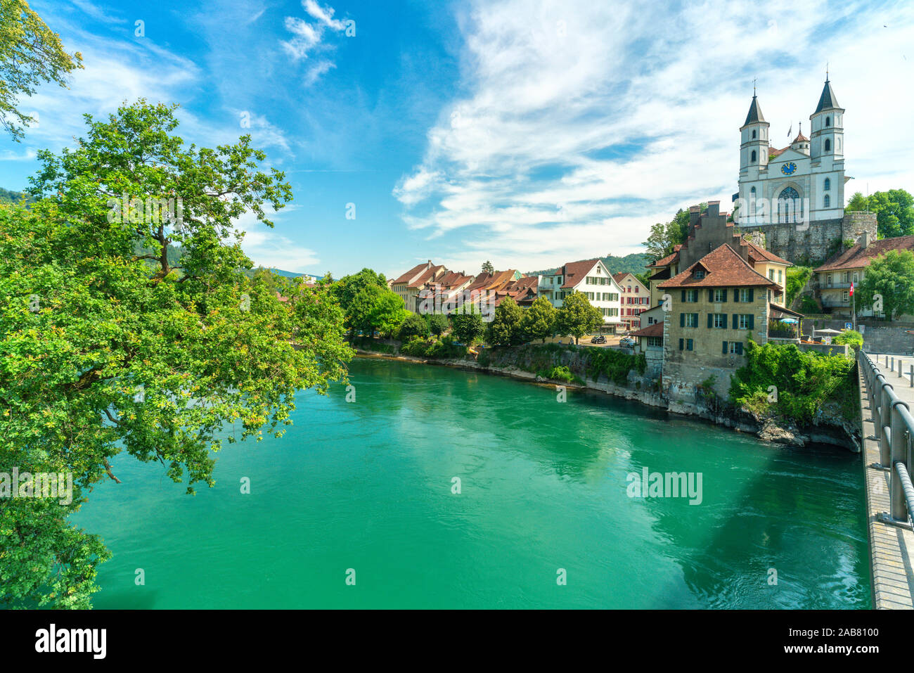 Neogotica chiesa sulla collina lungo il fiume Aare, Aarburg, Cantone di Argovia, Svizzera, Europa Foto Stock
