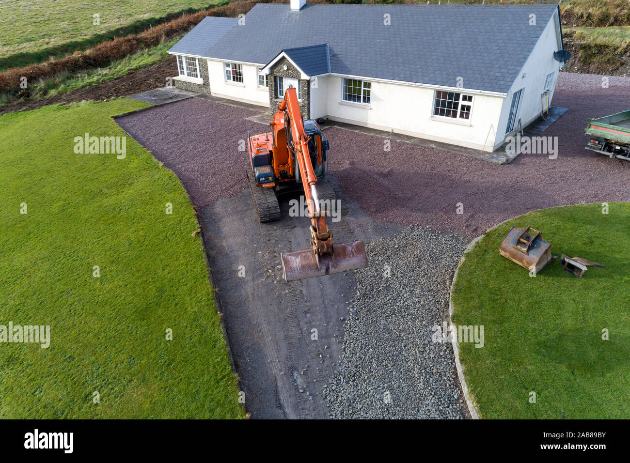 La posa di ghiaia su un viale a Irish House, nella contea di Kerry, Irlanda Foto Stock