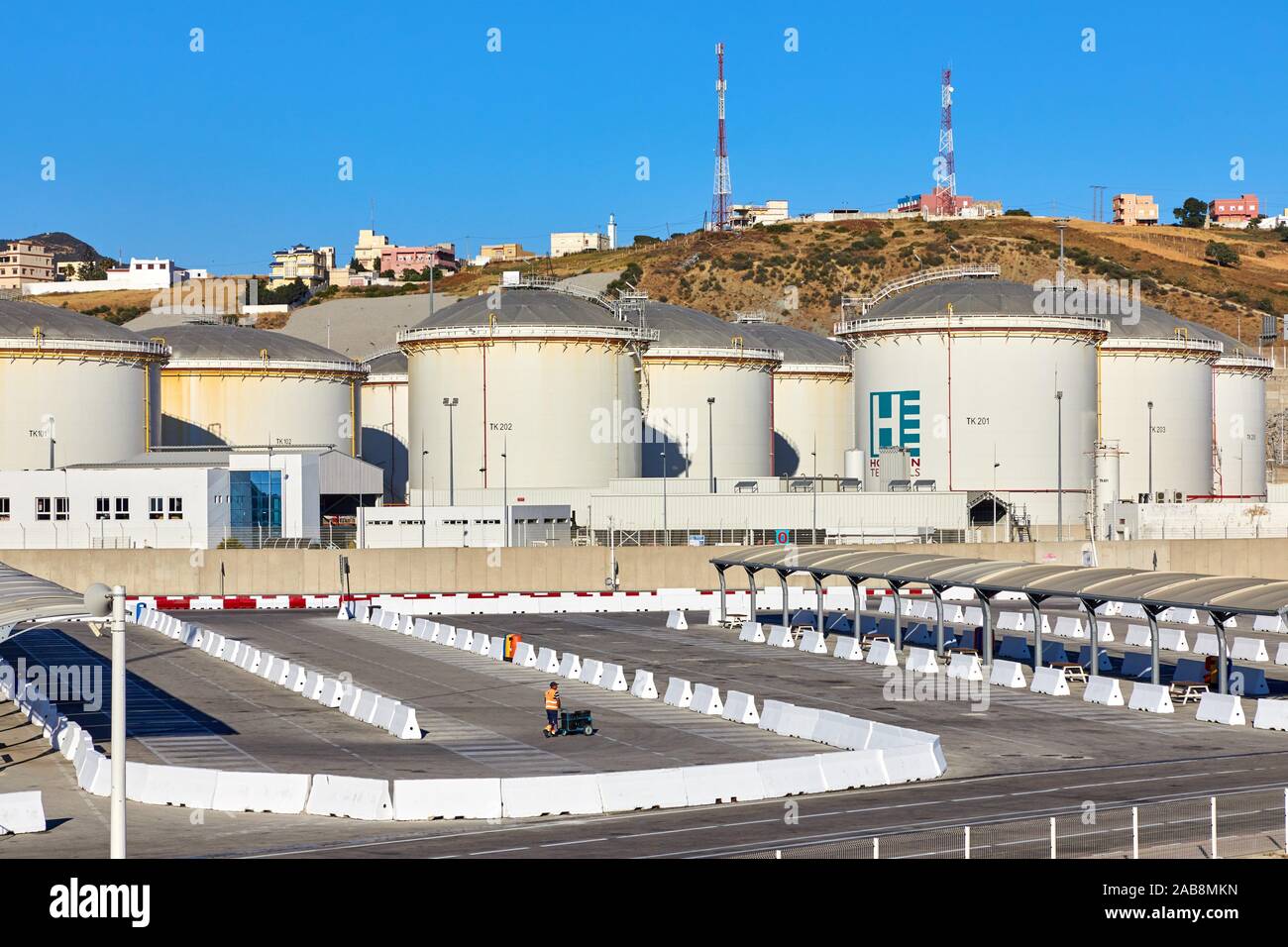Porto commerciale di Tangeri MED, stretto di Gibilterra, Tangeri, Marocco, Africa Foto stock Alamy