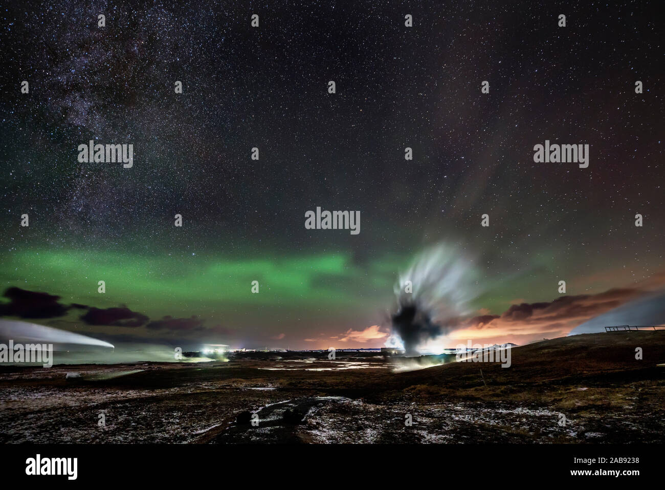 Aurora Boreale, Leirhnukur primavera calda area, Namaskard, Islanda Foto Stock