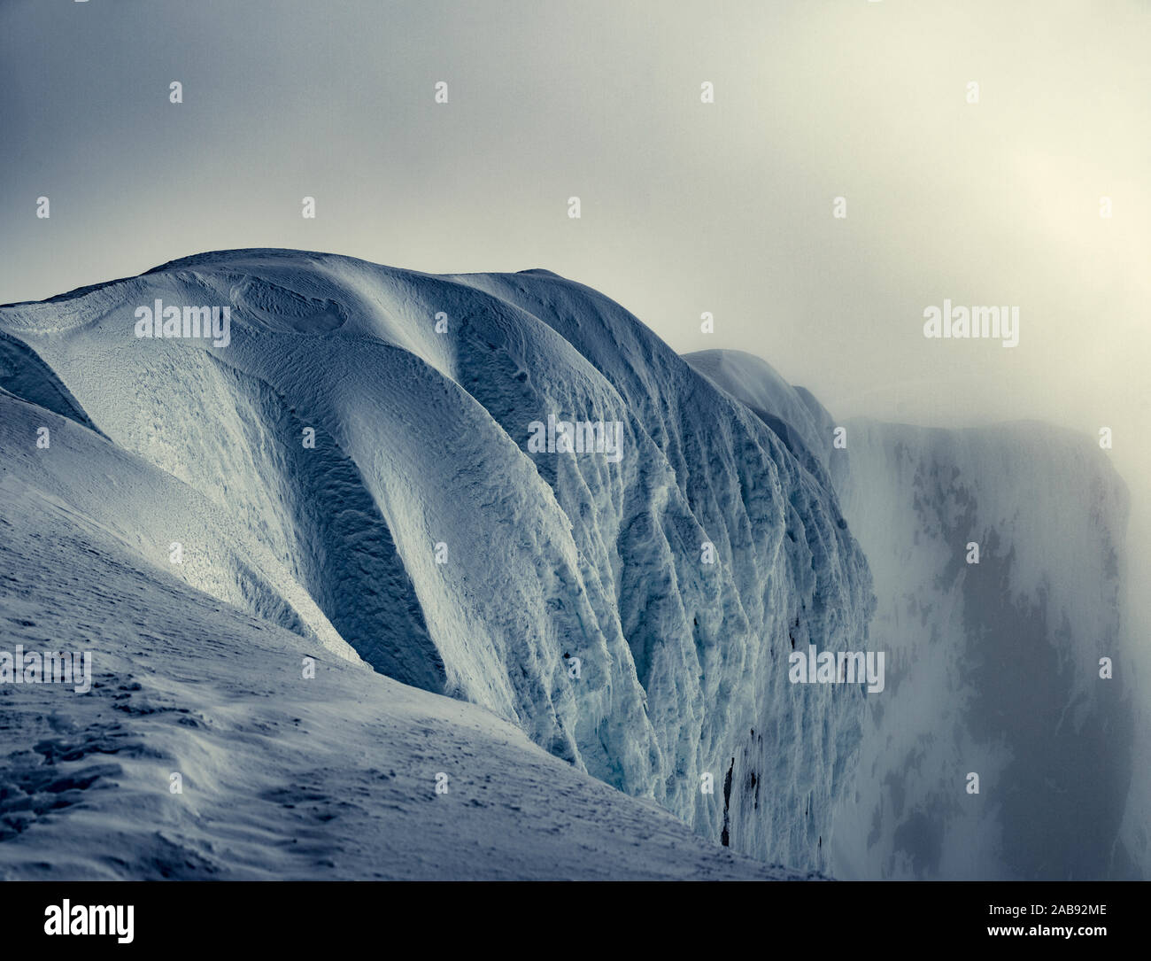 Rotarfellshnukur picco di montagna, Rotarfellsjokull ghiacciaio Vatnajokull calotta di ghiaccio, Islanda Foto Stock