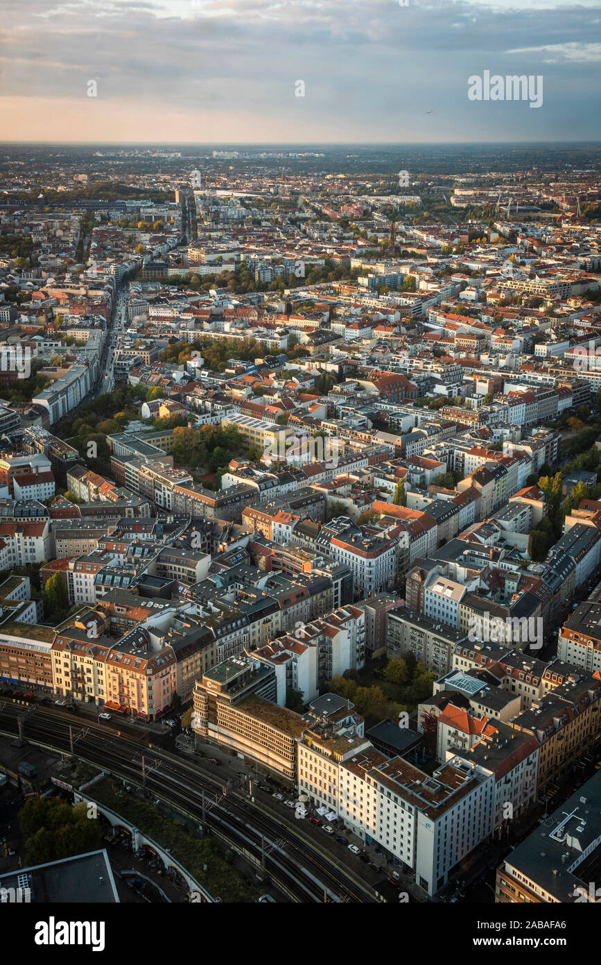 Vista aerea di Berlino dal Berliner Fernsehturm, Germania Foto Stock