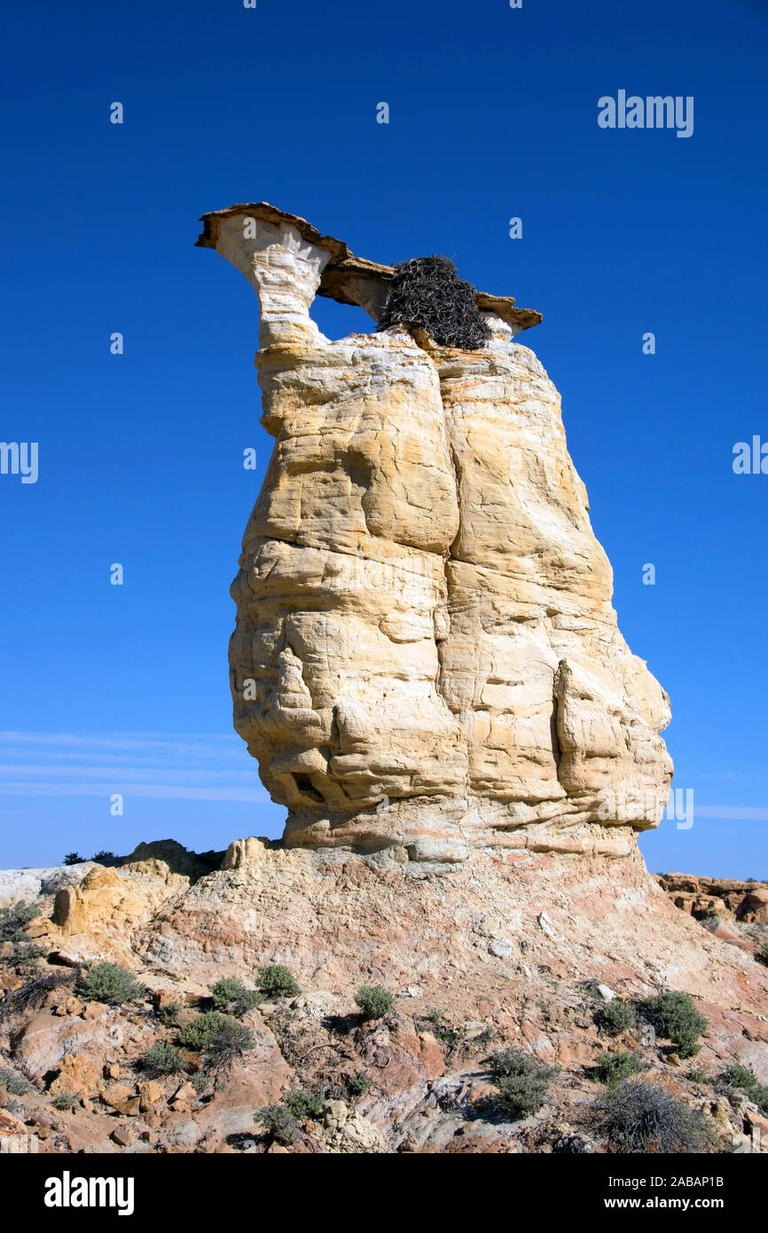 Giallo Eagle Arch in den Badlands in Arizona, Stati Uniti. Foto Stock