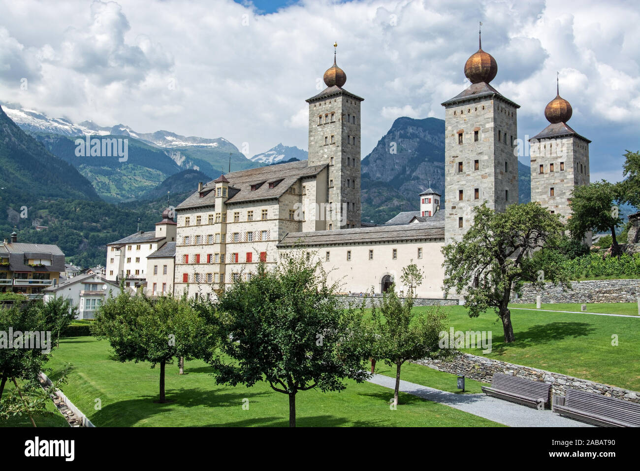 Das Stockalperschloss wurde zwischen 1651 und 1671 in der Walliser Stadt Brig in der Schweiz erbaut. Foto Stock