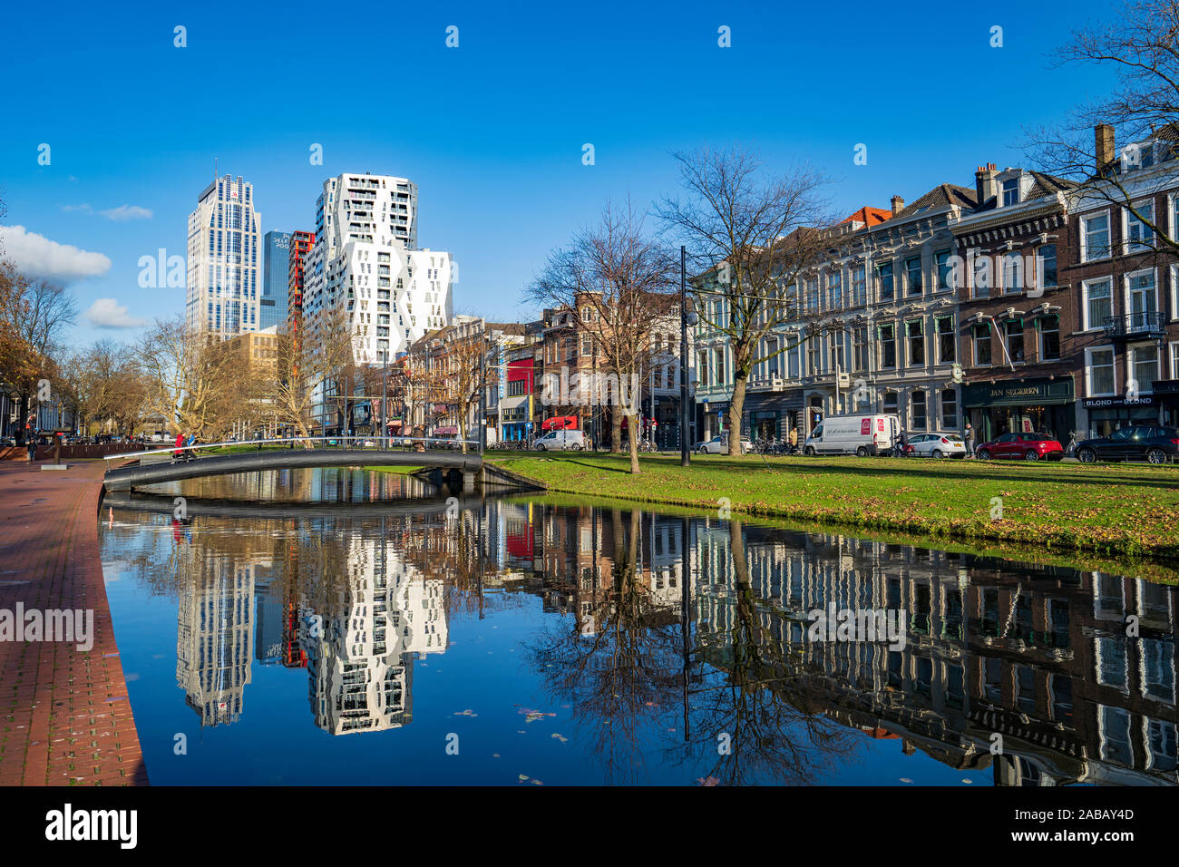 E Mauritsweg Westersingel canal a Rotterdam, Paesi Bassi Foto Stock