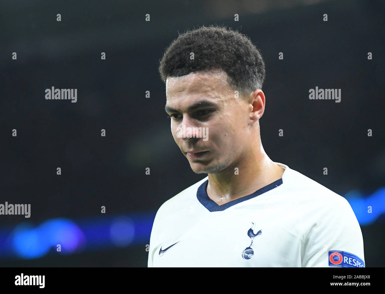 Londra, Inghilterra - Novembre 26, 2019: dele Alli di Tottenham mostrato durante il 2019/20 UEFA Champions League Gruppo B gioco tra Tottenham Hotspur FC (Inghilterra) e Olympiacos FC (Grecia) a Tottenham Hotspur Stadium. Foto Stock