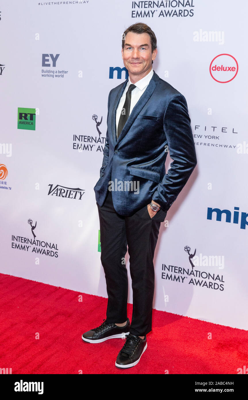 New York, NY - Novembre 25, 2019: Jerry O'Coonnell assiste 47th International Emmy Awards a Hilton hotel Foto Stock