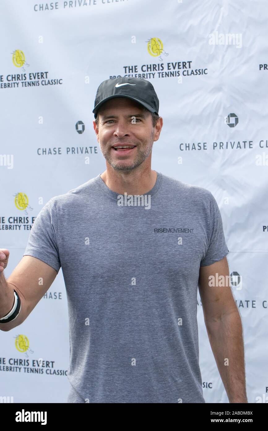 Scott Foley arriva per la Chris Evert Pro Celebrity Tennis Classic in Boca Raton Resort and Spa il 22 novembre 2019, in Boca Raton, FL Foto Stock