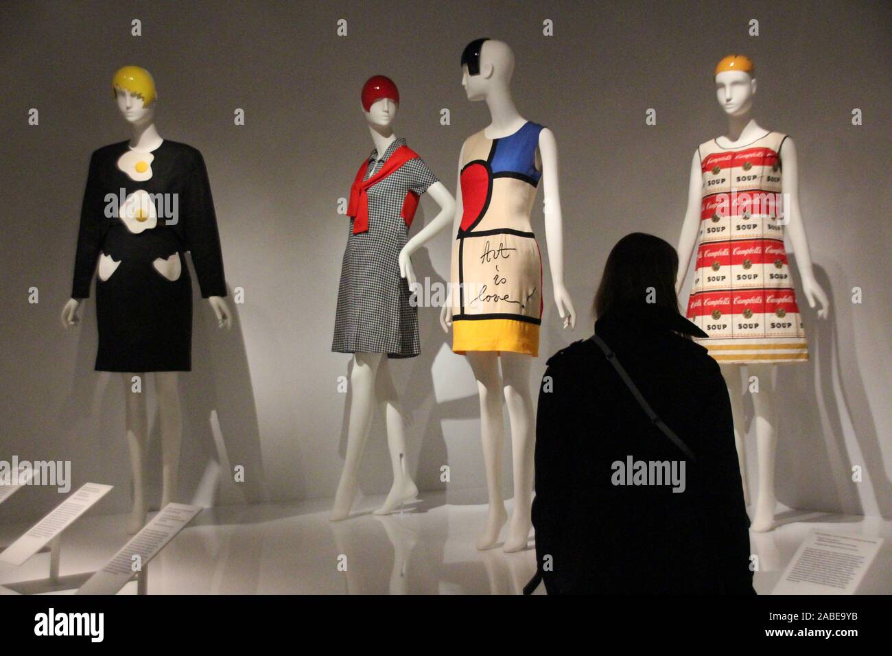 Abiti moschino 2019 online