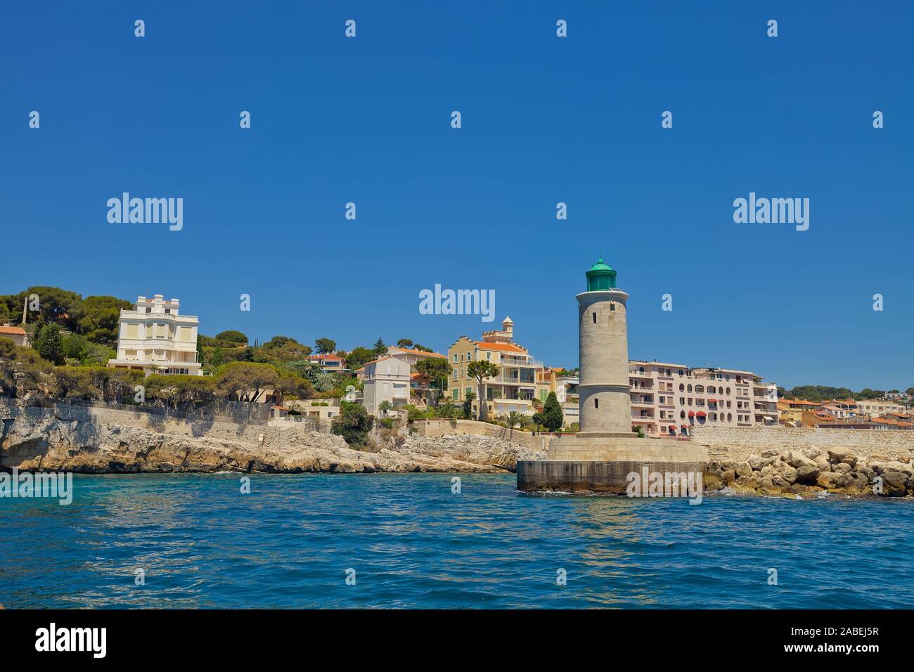 Faro nella città di Cassis. Provenza, Francia Foto Stock