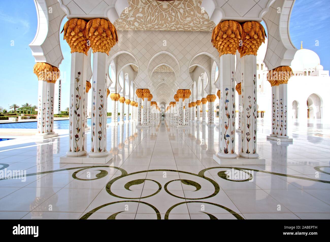 Parole chiave: moschea, Abu Dhabi Grand, Sheikh Zayed, musulmane arabe, Emirates, UAE, islamica, bianco, preghiera, uniti, architettura, l'Islam, religione, landma Foto Stock