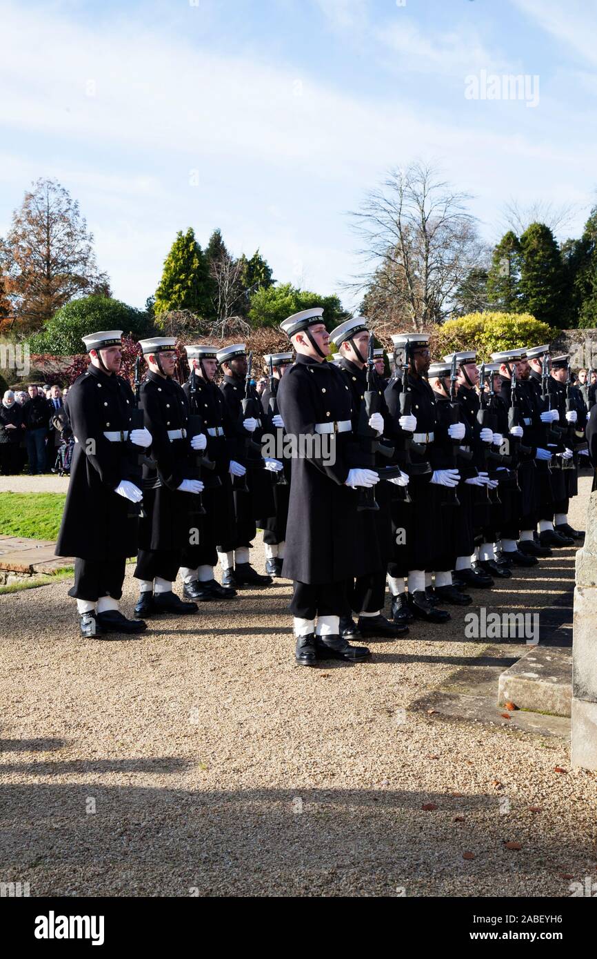 I marinai da HM Clyde al ricordo di servizio, 2019, Helensburgh, Scozia Foto Stock