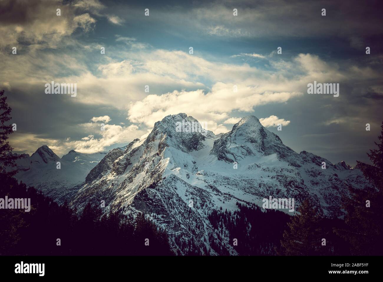 Hochblassen (links) und Alpspitze (rechts) Wettersteingebirge im, Baviera, Germania Foto Stock