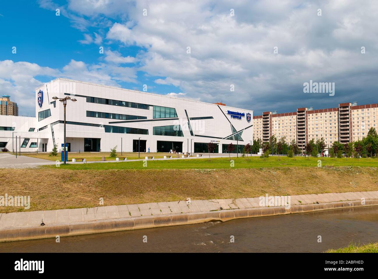 San Pietroburgo, Russia - 22 giugno 2019:l'Hockey City Building, il complesso per la formazione atleti per lo Sports Club dell'esercito (Hockey Club SKA) Foto Stock