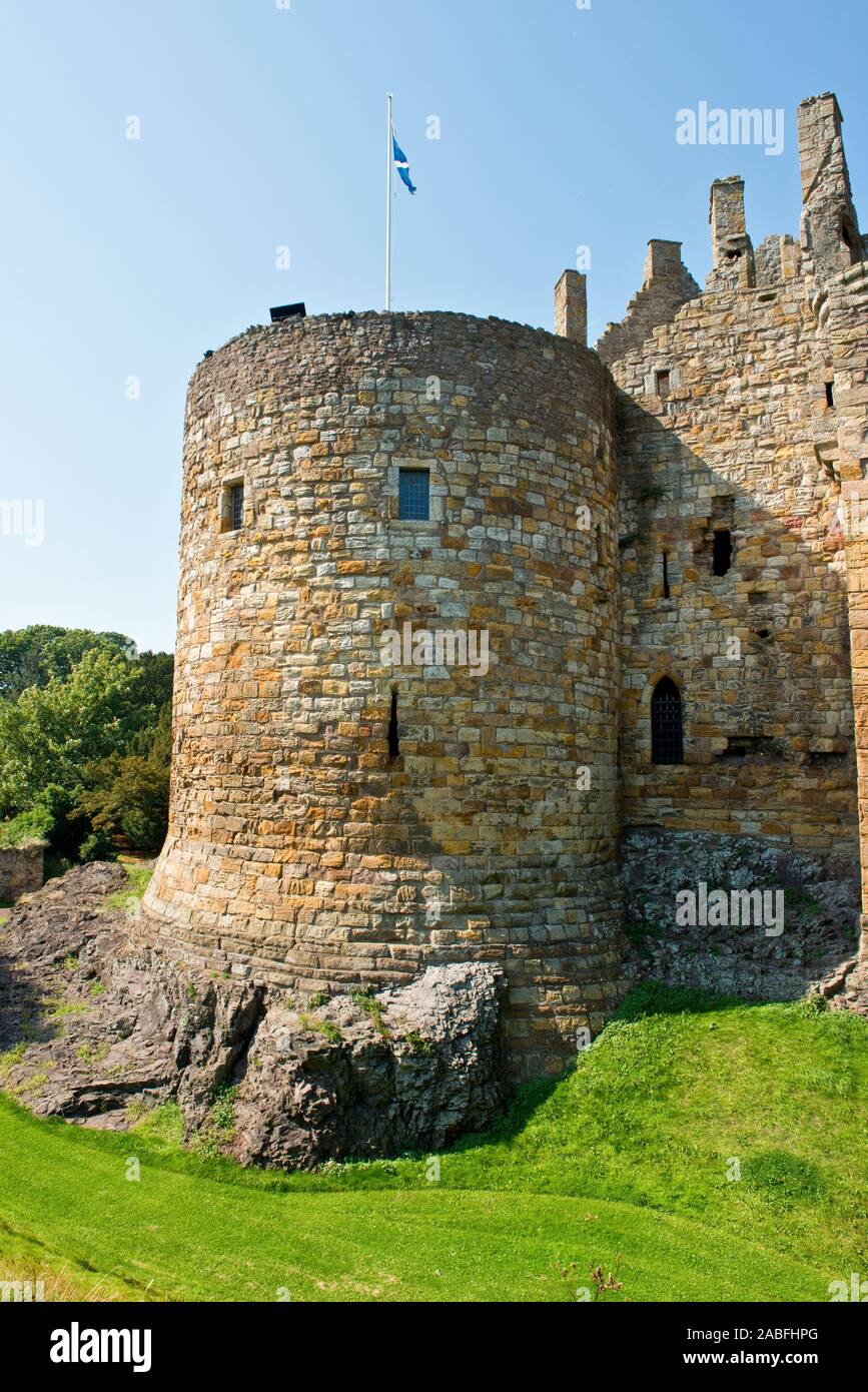 Angolo rotonda torre di Dirleton Castle. East Lothian, Scozia Foto Stock