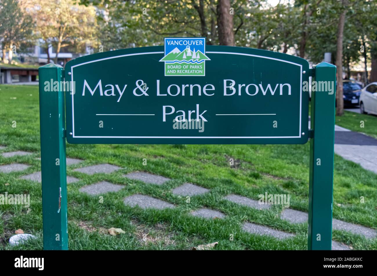 Vancouver, Canada - 20 Settembre 2019: Verde segno "ay e Lorne Brown Park' nel centro cittadino di Vancouver Foto Stock