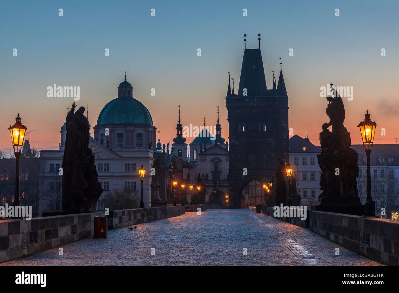 Tramonto al Ponte Carlo a Praga, Cechia Foto Stock