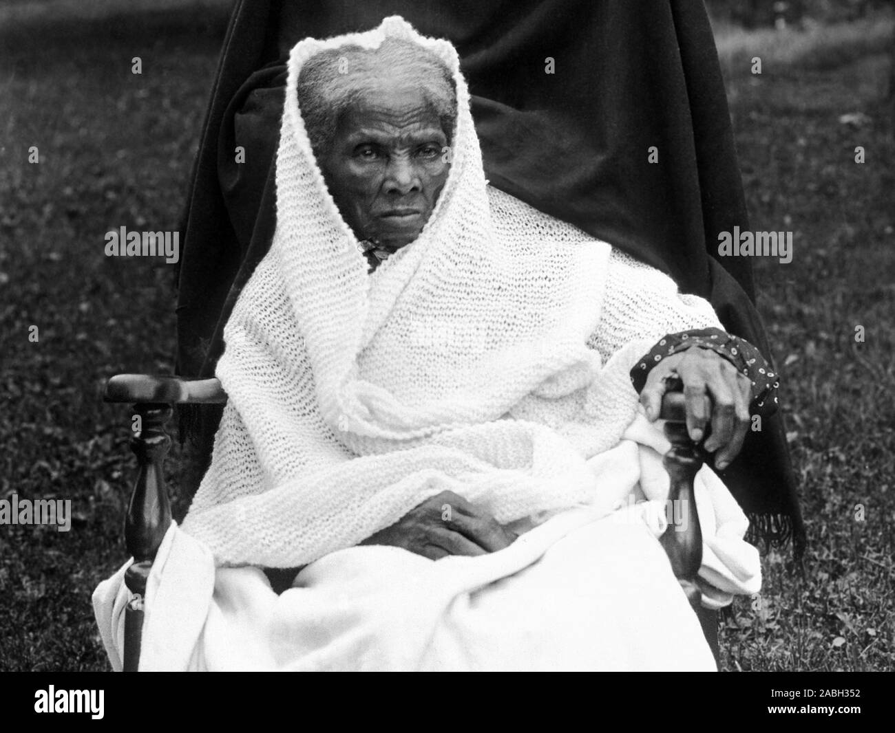Vintage foto ritratto di Harriet Tubman (c1820 - 1913). Nato in schiavitù, Tubman (nome di nascita Araminta Ross) sono fuggiti e successivamente guidato altri schiavi della libertà via ferrovia sotterranea prima di lavorare come infermiera, spy e scout per la Union Army durante la Guerra Civile Americana. Nella vita successiva era impegnata nel lavoro umanitario e promosso la causa di il suffragio femminile. Foto di circa 1911, probabilmente prese a Tubman della casa di Auburn, New York. Foto Stock