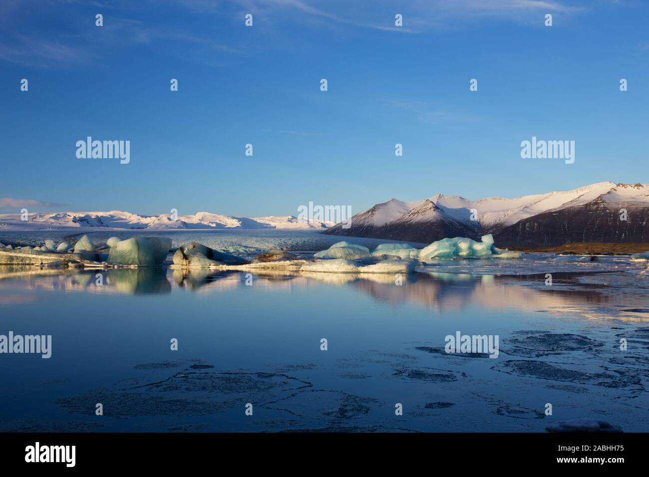 Iceberg di Jokulsarlon laguna glaciale Skaftafell in NP, Islanda Foto Stock