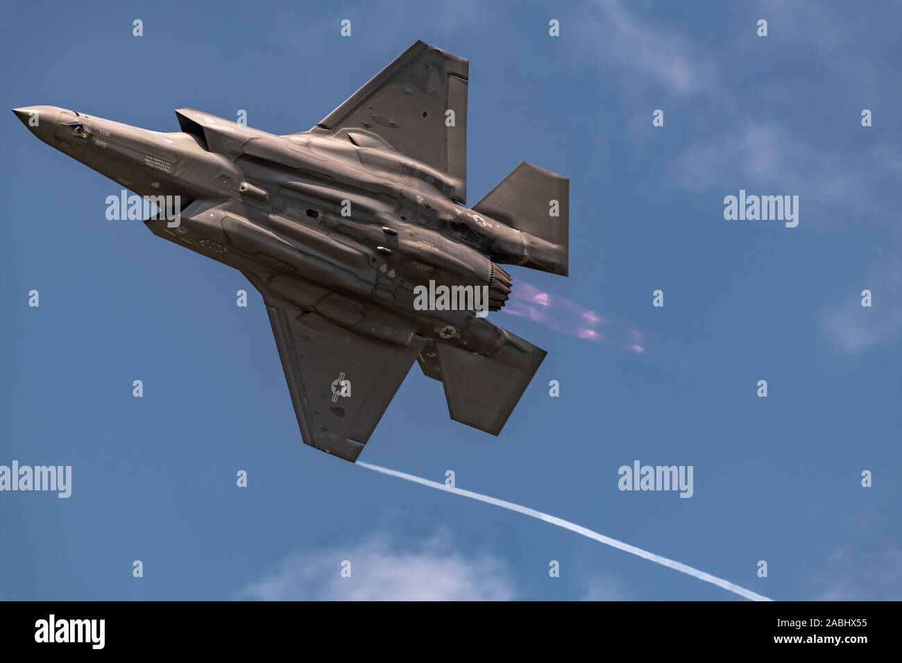 NEW Windsor, NY - Agosto 2, 2019: la Lockheed Martin F-35 Lightning II da Stewart International Airport durante il New York Airshow. Foto Stock