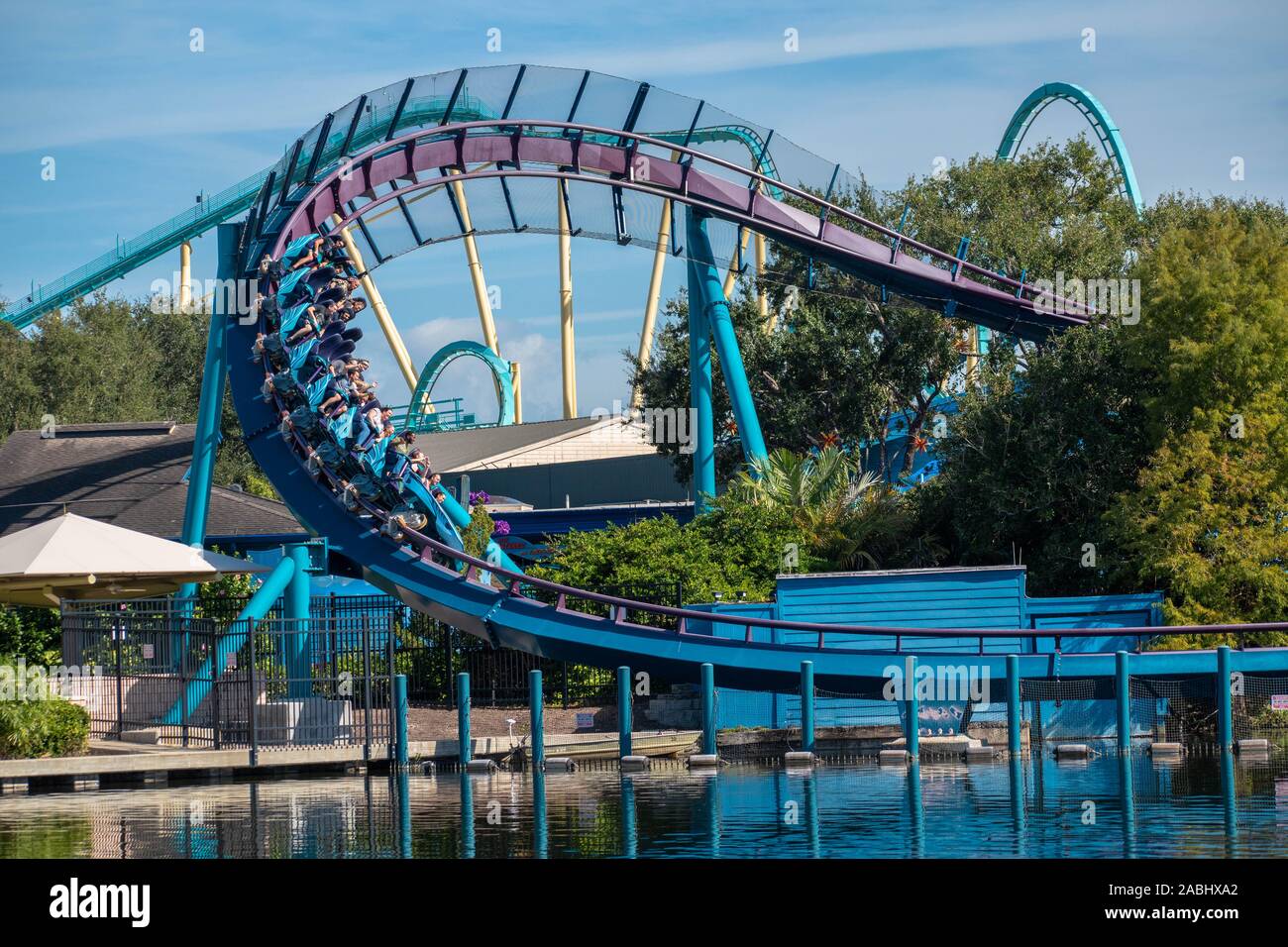 Orlando, Florida . Novembre 22, 2019. Per coloro che godono di Mako rollercoaster al Seaworld Foto Stock