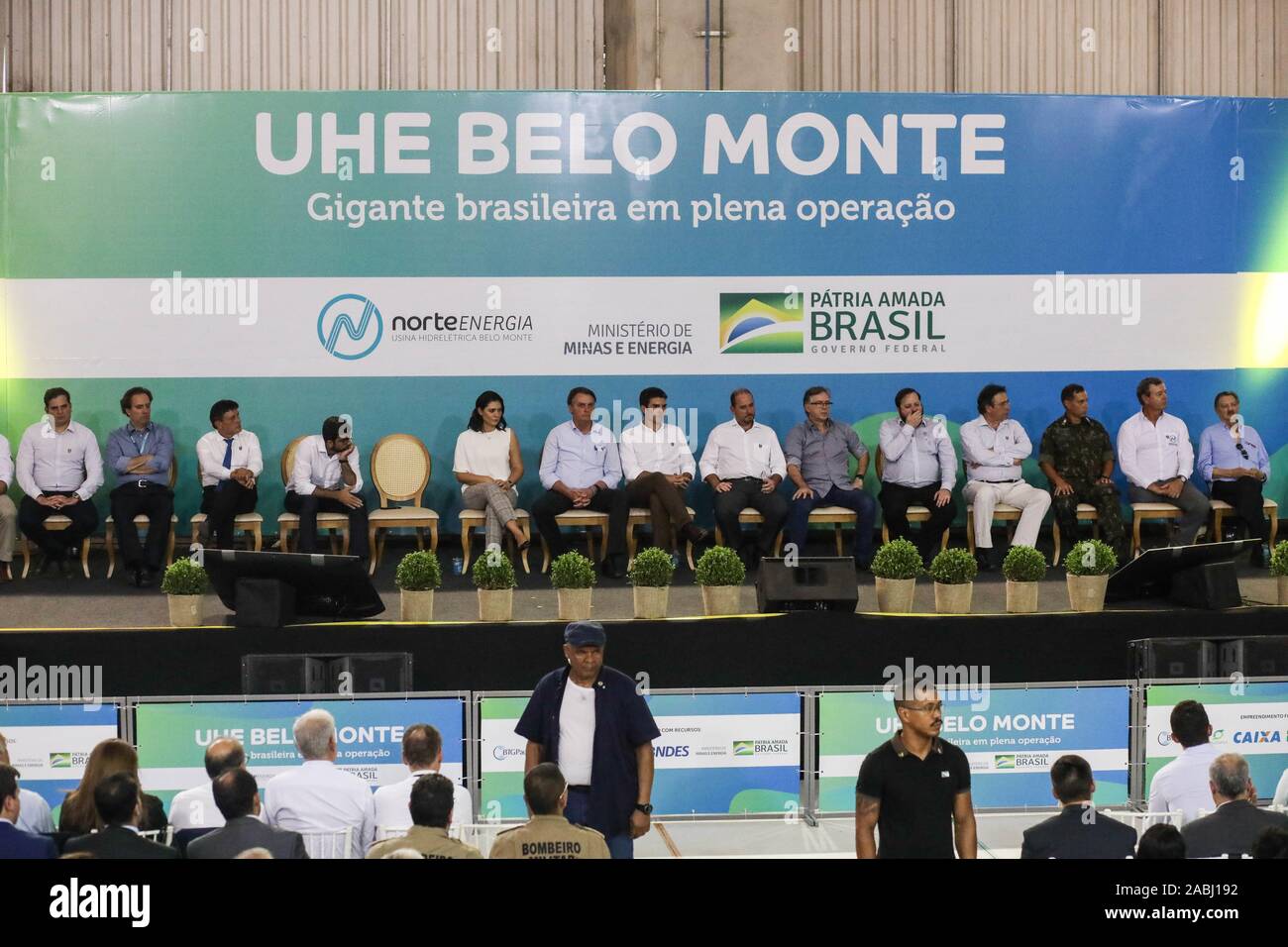 Belo Monte, Brasile. 27 Nov, 2019. - Presidente Jair Bolsonaro inaugura Belo Monte Centrale Idroelettrica (HPP) Mercoledì (27) novembre. Il Belo Monte impianto installato sul fiume Xingu da un consorzio di Norte energia diventa il più grande impianto nazionale con una capacità di generazione di 11,233.1 MW (Mega Watt), l'impresa ha una storia di socio-problemi ambientali con rivierasche, indigeni e della biodiversità. Credito: Foto Arena LTDA/Alamy Live News Foto Stock