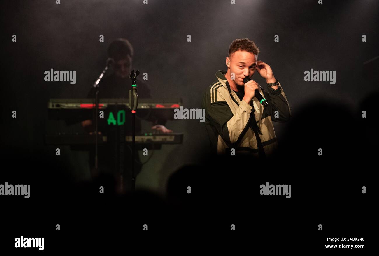 Copenhagen, Danimarca. 27 Nov, 2019. Il danese cantante e cantautore Alexander Oscar esegue un concerto dal vivo a VEGA in Copenhagen. (Photo credit: Gonzales foto/Nikolaj Bransholm/Alamy Live News). Foto Stock