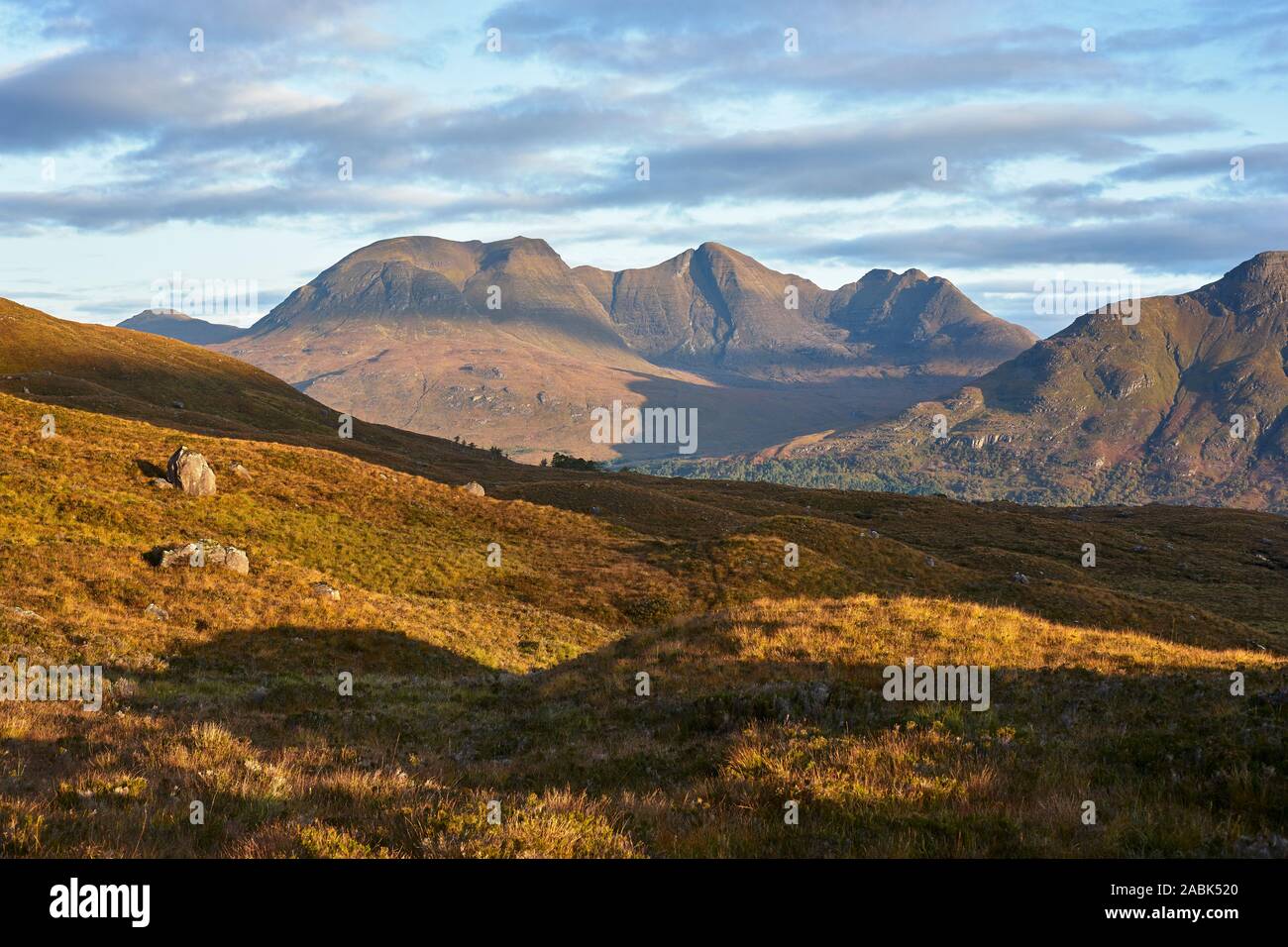 Beinn Alligin visto dal Beinn Damh, Torridon, Wester Ross, Highland, Scozia Foto Stock