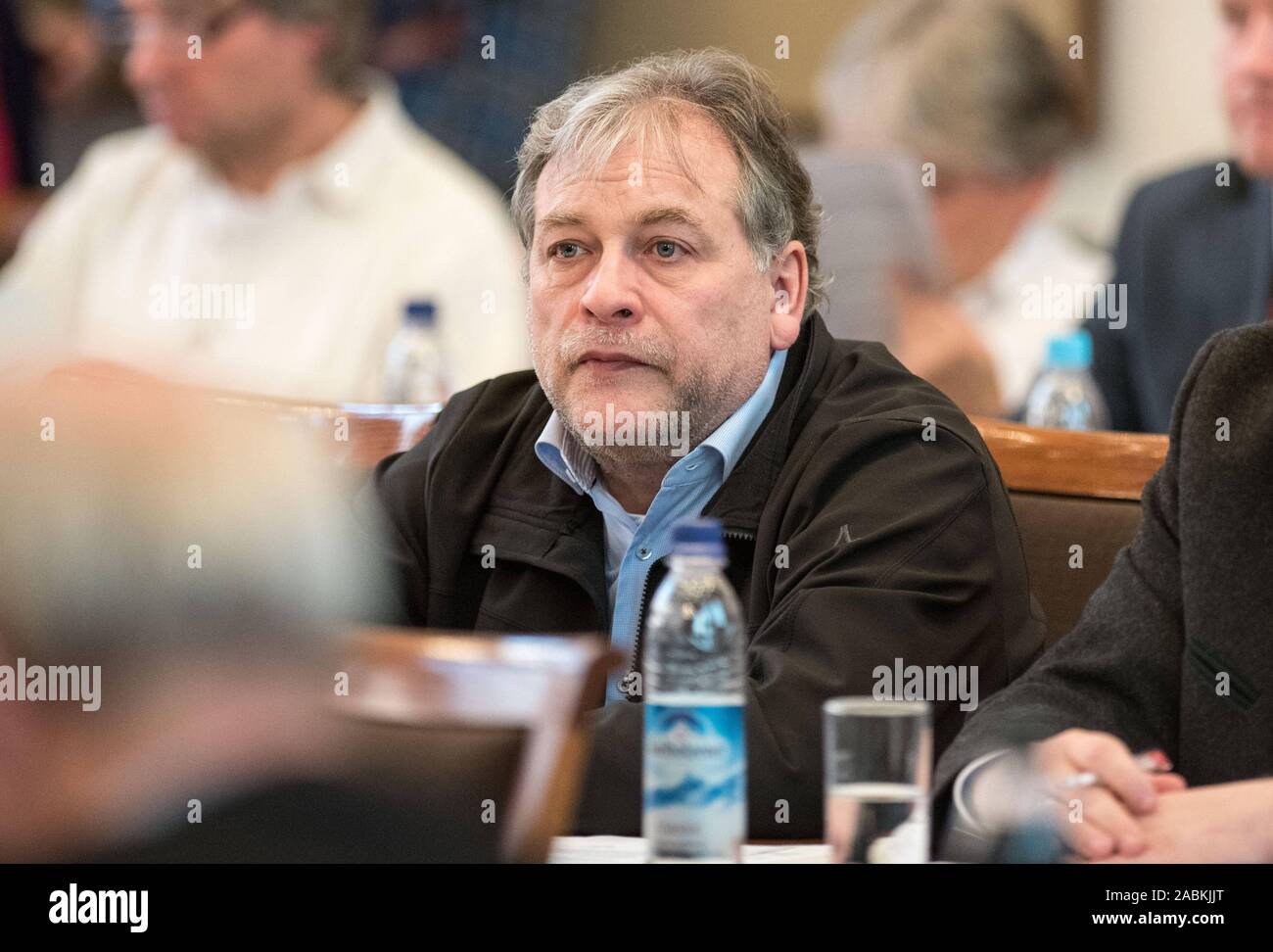 Consigliere comunale di Josef Assal (Bürgerlich Mitte gruppo parlamentare) durante una riunione del consiglio di Monaco di Baviera. [Traduzione automatizzata] Foto Stock